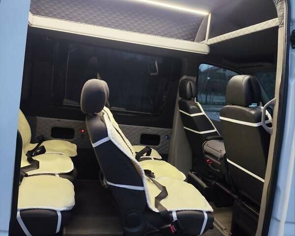Белый Мерседес Sprinter, объемом двигателя 2.15 л и пробегом 611 тыс. км за 14900 $, фото 18 на Automoto.ua