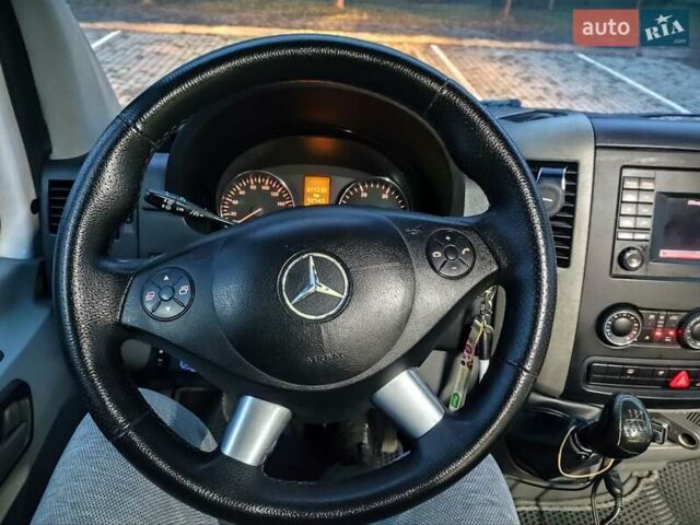 Белый Мерседес Sprinter, объемом двигателя 2.15 л и пробегом 611 тыс. км за 14900 $, фото 26 на Automoto.ua