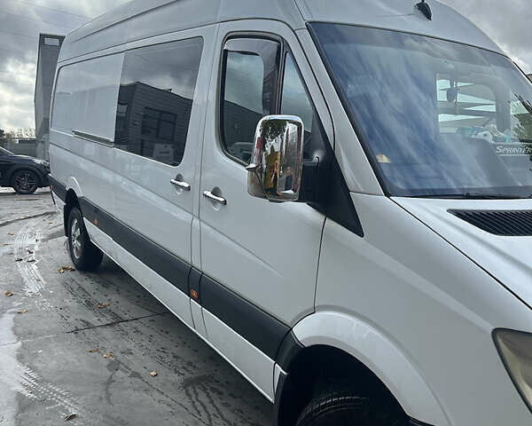 Білий Мерседес Sprinter, об'ємом двигуна 2.99 л та пробігом 500 тис. км за 15500 $, фото 4 на Automoto.ua