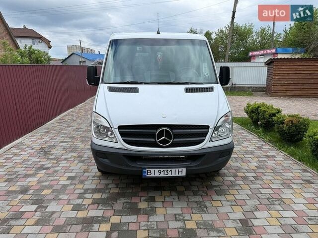 Белый Мерседес Sprinter, объемом двигателя 2.15 л и пробегом 391 тыс. км за 9700 $, фото 1 на Automoto.ua
