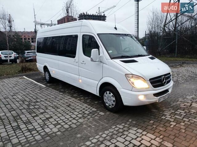 Белый Мерседес Sprinter, объемом двигателя 2.15 л и пробегом 611 тыс. км за 14900 $, фото 7 на Automoto.ua