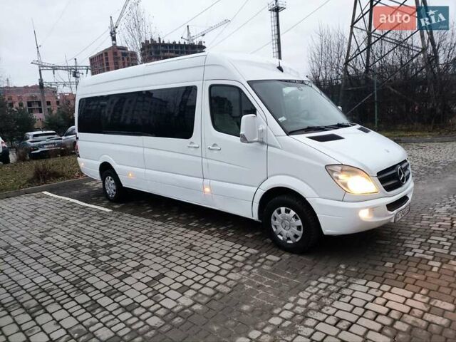 Белый Мерседес Sprinter, объемом двигателя 2.15 л и пробегом 611 тыс. км за 14900 $, фото 6 на Automoto.ua