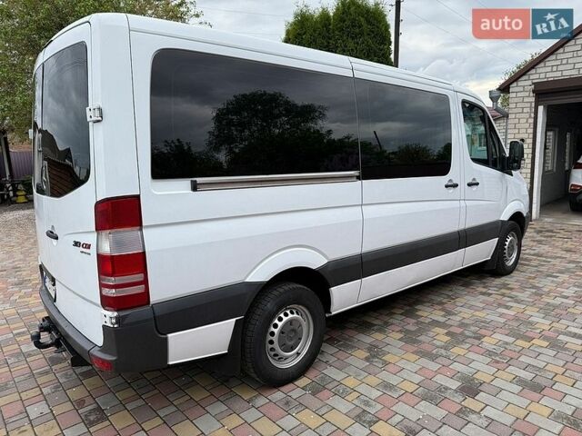Белый Мерседес Sprinter, объемом двигателя 2.15 л и пробегом 391 тыс. км за 9700 $, фото 3 на Automoto.ua