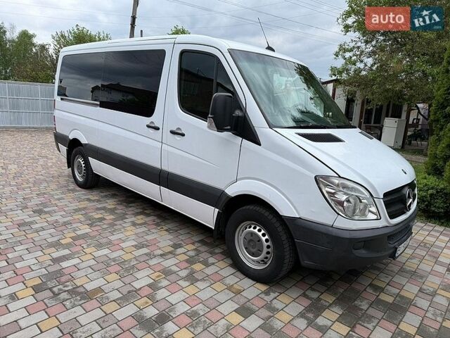 Белый Мерседес Sprinter, объемом двигателя 2.15 л и пробегом 391 тыс. км за 9700 $, фото 2 на Automoto.ua