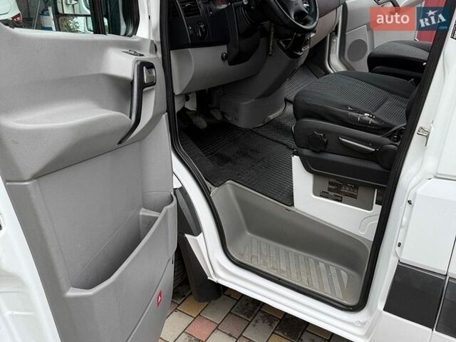 Белый Мерседес Sprinter, объемом двигателя 2.15 л и пробегом 391 тыс. км за 9700 $, фото 8 на Automoto.ua
