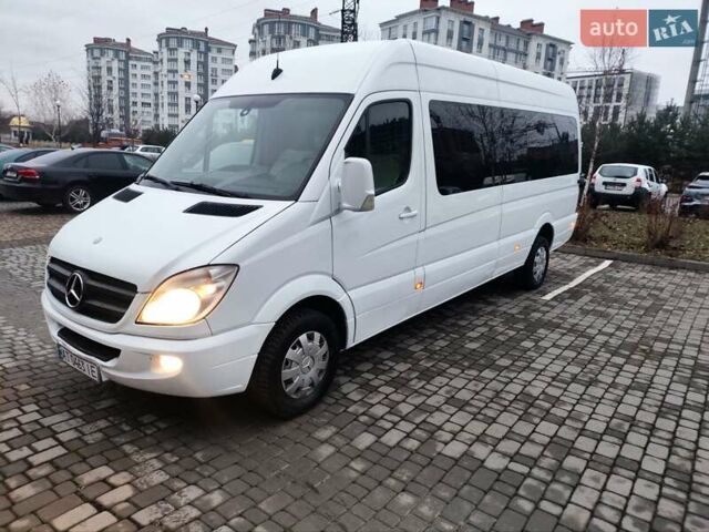 Белый Мерседес Sprinter, объемом двигателя 2.15 л и пробегом 611 тыс. км за 14900 $, фото 1 на Automoto.ua