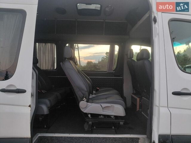 Белый Мерседес Sprinter, объемом двигателя 2.99 л и пробегом 903 тыс. км за 12600 $, фото 5 на Automoto.ua