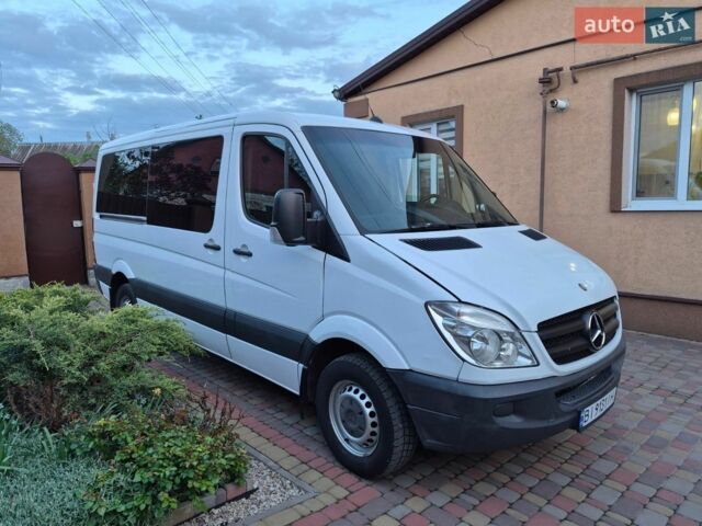 Белый Мерседес Sprinter, объемом двигателя 2.15 л и пробегом 394 тыс. км за 10950 $, фото 4 на Automoto.ua