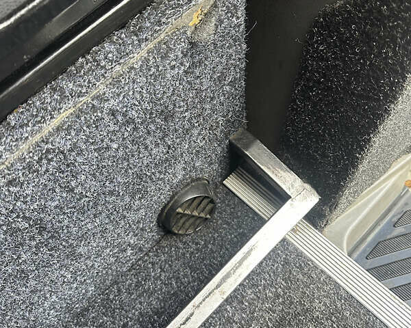 Білий Мерседес Sprinter, об'ємом двигуна 2.99 л та пробігом 500 тис. км за 15500 $, фото 10 на Automoto.ua