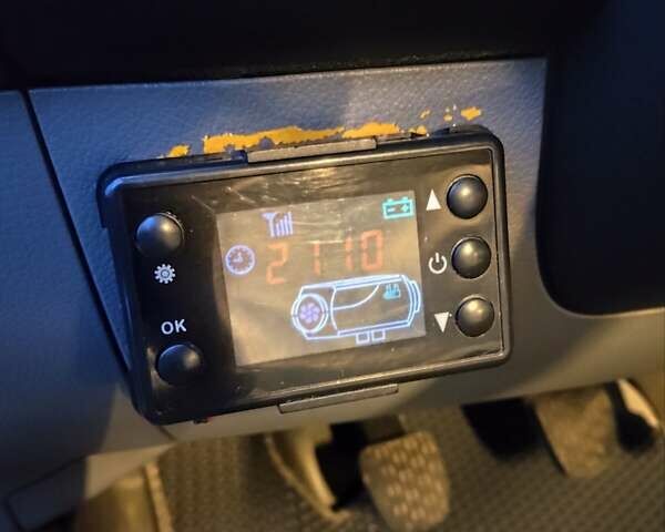 Белый Мерседес Sprinter, объемом двигателя 2.15 л и пробегом 611 тыс. км за 14900 $, фото 22 на Automoto.ua