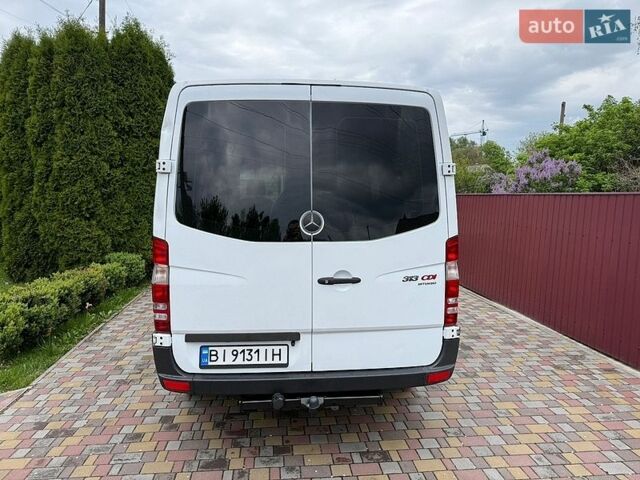 Белый Мерседес Sprinter, объемом двигателя 2.15 л и пробегом 391 тыс. км за 9700 $, фото 4 на Automoto.ua