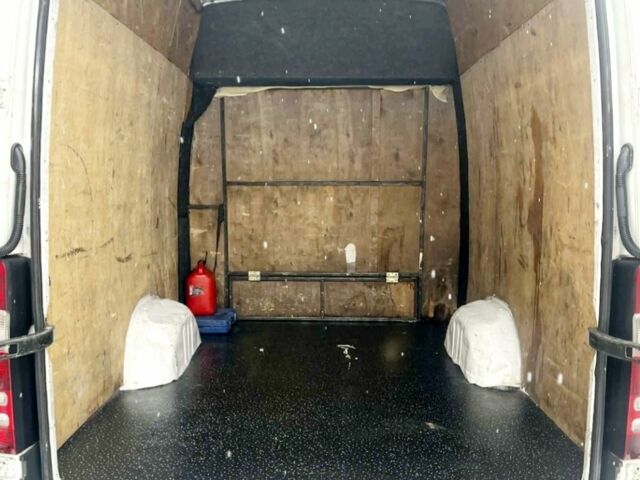 Белый Мерседес Sprinter, объемом двигателя 3 л и пробегом 329 тыс. км за 9999 $, фото 5 на Automoto.ua