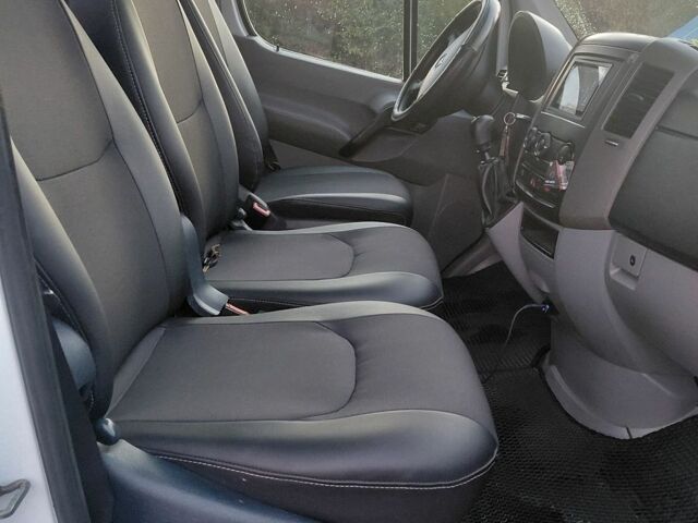Белый Мерседес Sprinter, объемом двигателя 2.99 л и пробегом 903 тыс. км за 12600 $, фото 9 на Automoto.ua