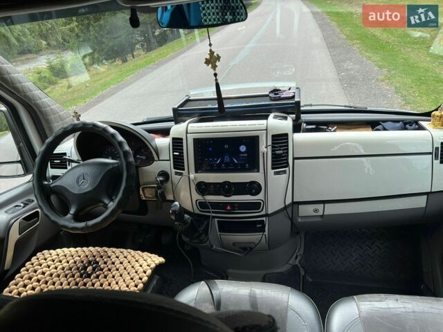 Белый Мерседес Sprinter, объемом двигателя 2.15 л и пробегом 760 тыс. км за 13200 $, фото 5 на Automoto.ua
