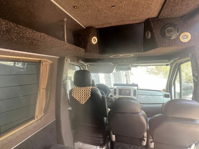 Белый Мерседес Sprinter, объемом двигателя 2.15 л и пробегом 760 тыс. км за 13200 $, фото 8 на Automoto.ua