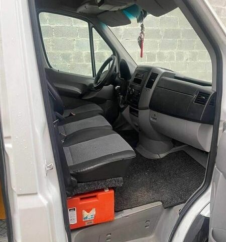 Белый Мерседес Sprinter, объемом двигателя 2.99 л и пробегом 700 тыс. км за 14543 $, фото 9 на Automoto.ua
