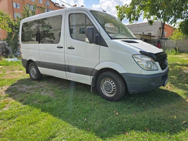 Белый Мерседес Sprinter, объемом двигателя 2.1 л и пробегом 290 тыс. км за 11500 $, фото 4 на Automoto.ua