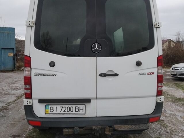 Белый Мерседес Sprinter, объемом двигателя 2.1 л и пробегом 340 тыс. км за 13800 $, фото 4 на Automoto.ua