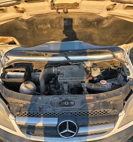 Белый Мерседес Sprinter, объемом двигателя 2.15 л и пробегом 350 тыс. км за 8600 $, фото 12 на Automoto.ua