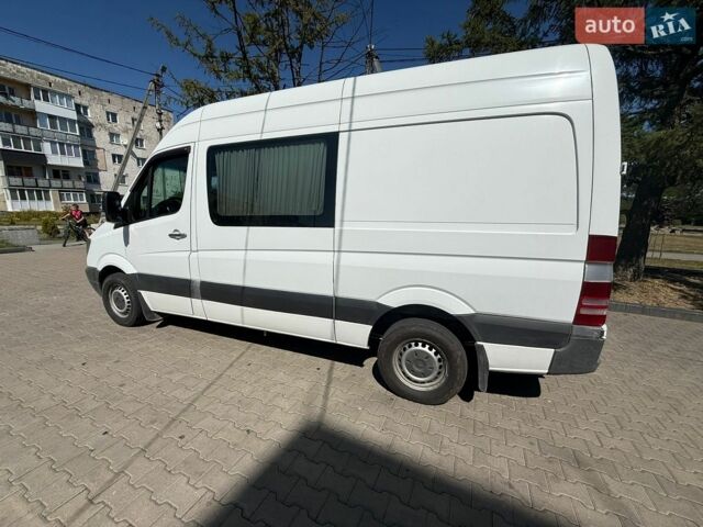 Белый Мерседес Sprinter, объемом двигателя 2.14 л и пробегом 200 тыс. км за 12800 $, фото 2 на Automoto.ua
