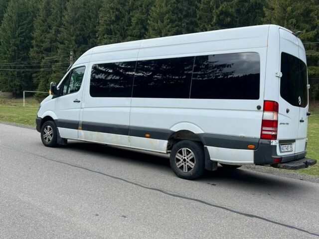 Белый Мерседес Sprinter, объемом двигателя 2.15 л и пробегом 760 тыс. км за 13200 $, фото 3 на Automoto.ua