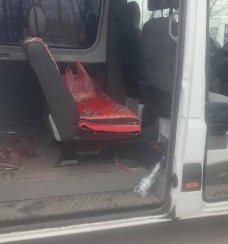 Белый Мерседес Sprinter, объемом двигателя 2.2 л и пробегом 380 тыс. км за 12600 $, фото 4 на Automoto.ua