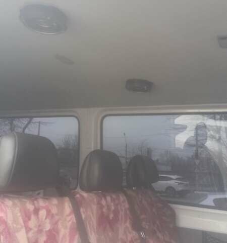 Белый Мерседес Sprinter, объемом двигателя 2.2 л и пробегом 380 тыс. км за 12600 $, фото 5 на Automoto.ua