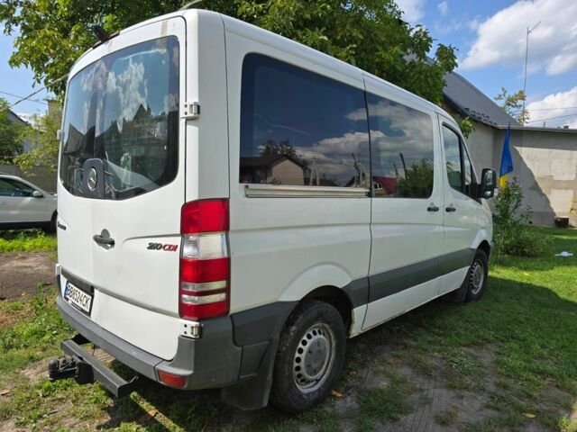 Белый Мерседес Sprinter, объемом двигателя 2.1 л и пробегом 290 тыс. км за 11500 $, фото 2 на Automoto.ua