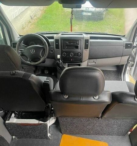 Белый Мерседес Sprinter, объемом двигателя 2.99 л и пробегом 700 тыс. км за 14543 $, фото 10 на Automoto.ua