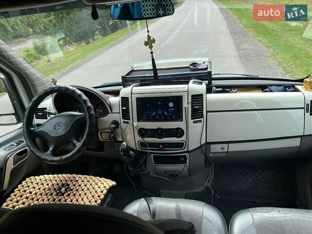 Белый Мерседес Sprinter, объемом двигателя 2.15 л и пробегом 760 тыс. км за 13200 $, фото 5 на Automoto.ua