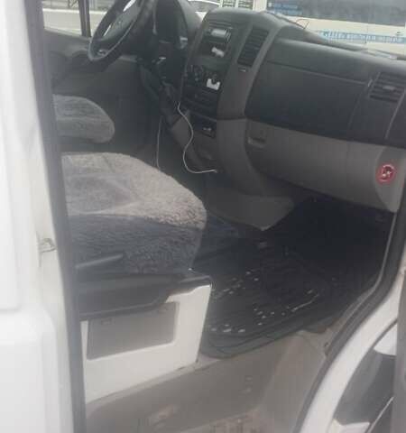 Белый Мерседес Sprinter, объемом двигателя 2.2 л и пробегом 380 тыс. км за 12600 $, фото 6 на Automoto.ua
