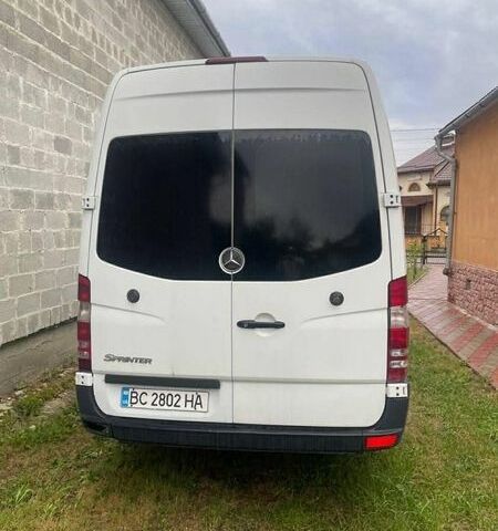 Белый Мерседес Sprinter, объемом двигателя 2.99 л и пробегом 700 тыс. км за 14543 $, фото 6 на Automoto.ua