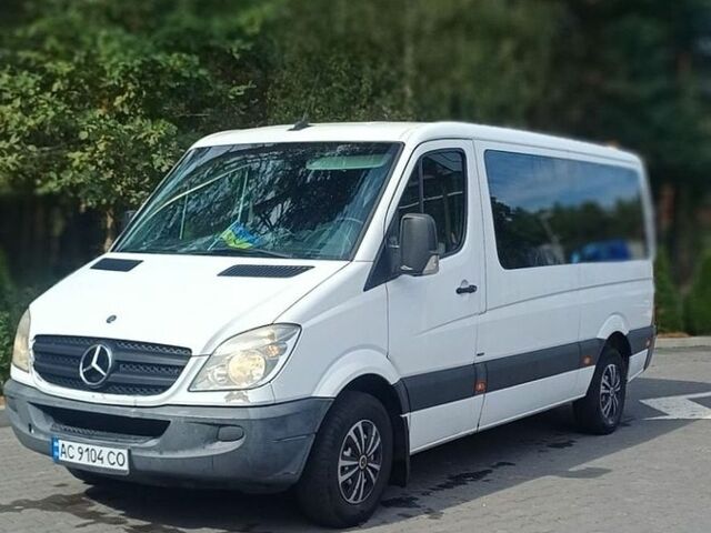 Белый Мерседес Sprinter, объемом двигателя 2.14 л и пробегом 691 тыс. км за 15000 $, фото 1 на Automoto.ua