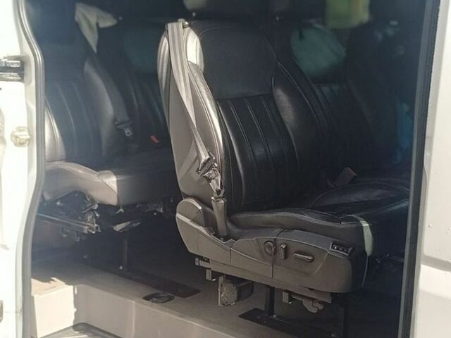 Белый Мерседес Sprinter, объемом двигателя 2.14 л и пробегом 691 тыс. км за 15000 $, фото 3 на Automoto.ua