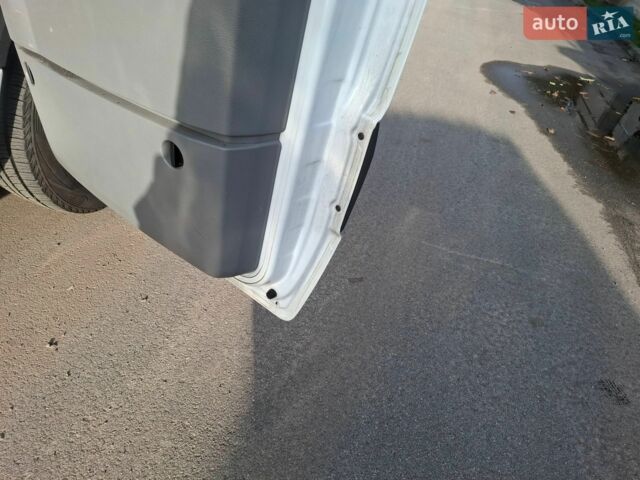 Белый Мерседес Sprinter, объемом двигателя 2.99 л и пробегом 200 тыс. км за 17300 $, фото 6 на Automoto.ua
