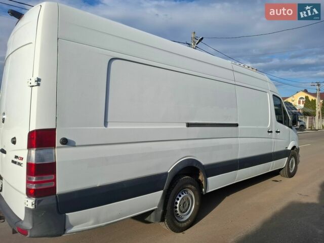 Белый Мерседес Sprinter, объемом двигателя 2.99 л и пробегом 200 тыс. км за 17300 $, фото 8 на Automoto.ua