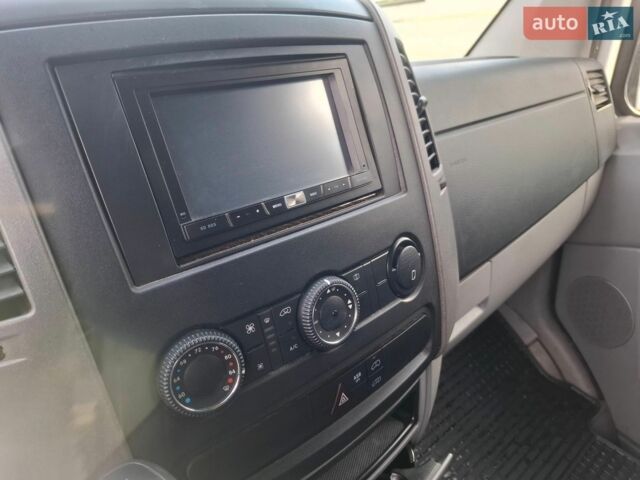 Белый Мерседес Sprinter, объемом двигателя 2.99 л и пробегом 200 тыс. км за 17300 $, фото 20 на Automoto.ua