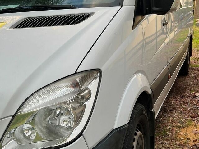 Белый Мерседес Sprinter, объемом двигателя 2.99 л и пробегом 195 тыс. км за 21999 $, фото 1 на Automoto.ua