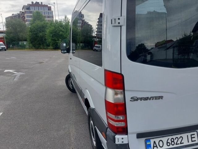 Белый Мерседес Sprinter, объемом двигателя 2.1 л и пробегом 395 тыс. км за 15000 $, фото 5 на Automoto.ua