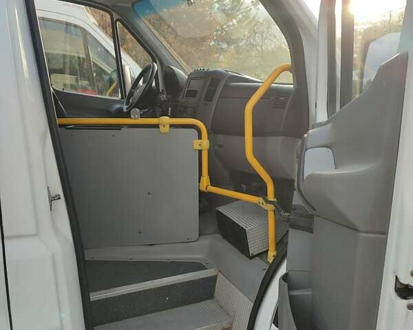 Белый Мерседес Sprinter, объемом двигателя 0 л и пробегом 369 тыс. км за 27500 $, фото 3 на Automoto.ua