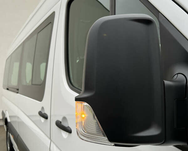 Білий Мерседес Sprinter, об'ємом двигуна 2.2 л та пробігом 329 тис. км за 22900 $, фото 5 на Automoto.ua
