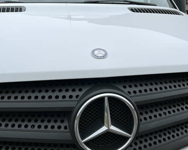 Білий Мерседес Sprinter, об'ємом двигуна 2.2 л та пробігом 329 тис. км за 22900 $, фото 6 на Automoto.ua