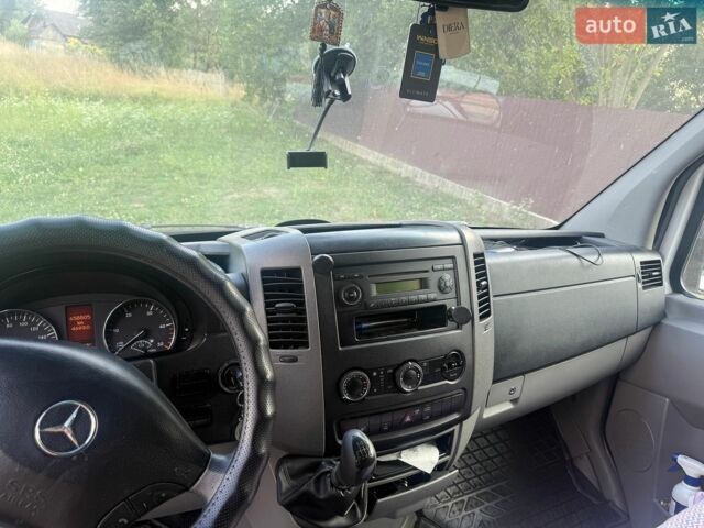 Білий Мерседес Sprinter, об'ємом двигуна 2.14 л та пробігом 658 тис. км за 17200 $, фото 7 на Automoto.ua