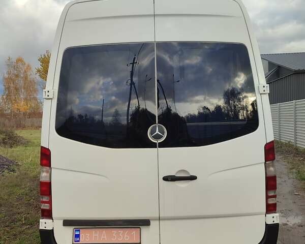 Белый Мерседес Sprinter, объемом двигателя 0 л и пробегом 369 тыс. км за 27500 $, фото 6 на Automoto.ua