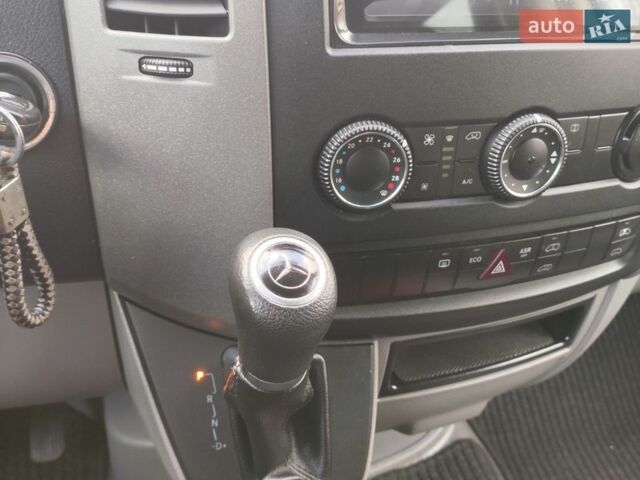 Белый Мерседес Sprinter, объемом двигателя 2.14 л и пробегом 462 тыс. км за 18800 $, фото 11 на Automoto.ua