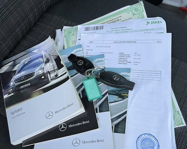 Білий Мерседес Sprinter, об'ємом двигуна 2.2 л та пробігом 329 тис. км за 22900 $, фото 72 на Automoto.ua