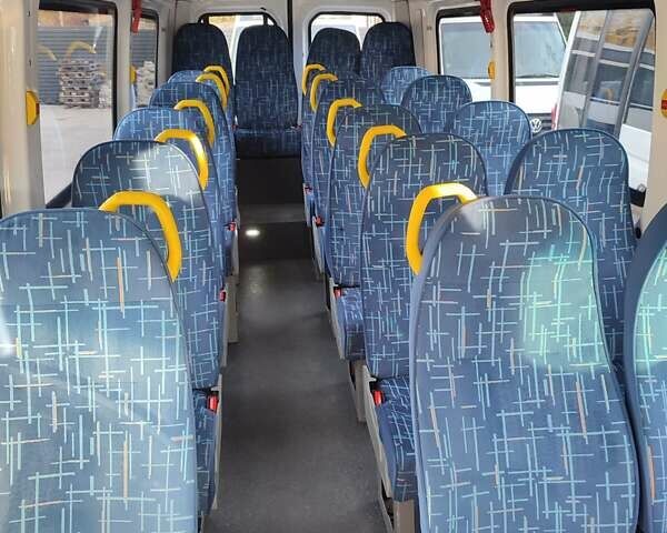 Белый Мерседес Sprinter, объемом двигателя 0 л и пробегом 369 тыс. км за 27500 $, фото 9 на Automoto.ua