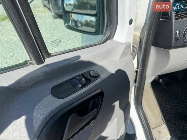 Белый Мерседес Sprinter, объемом двигателя 3 л и пробегом 443 тыс. км за 16500 $, фото 6 на Automoto.ua