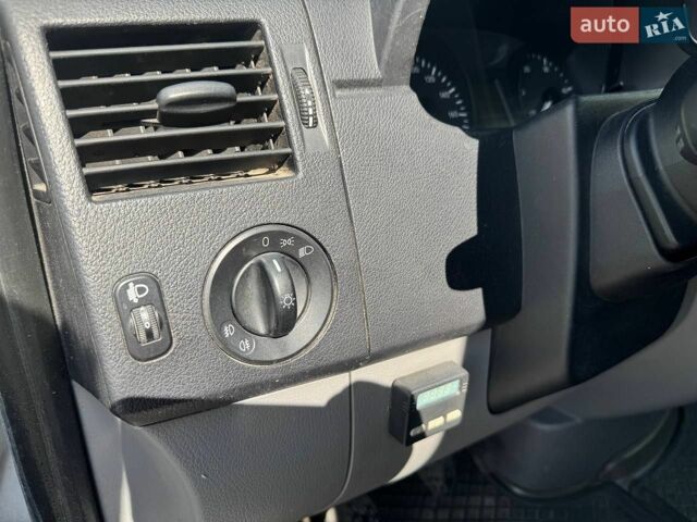 Белый Мерседес Sprinter, объемом двигателя 3 л и пробегом 443 тыс. км за 16500 $, фото 10 на Automoto.ua