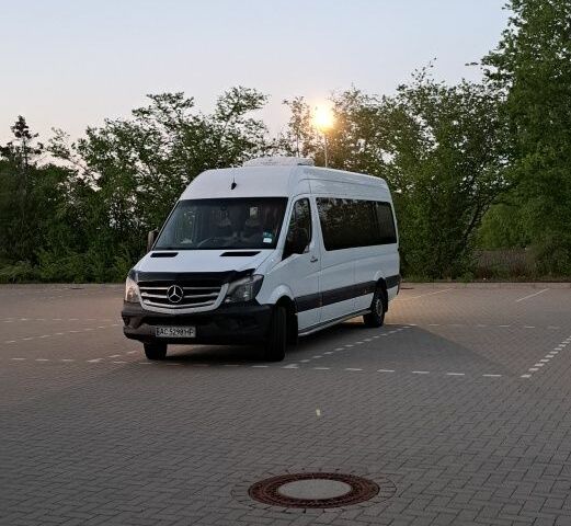 Белый Мерседес Sprinter, объемом двигателя 3 л и пробегом 977 тыс. км за 24298 $, фото 1 на Automoto.ua